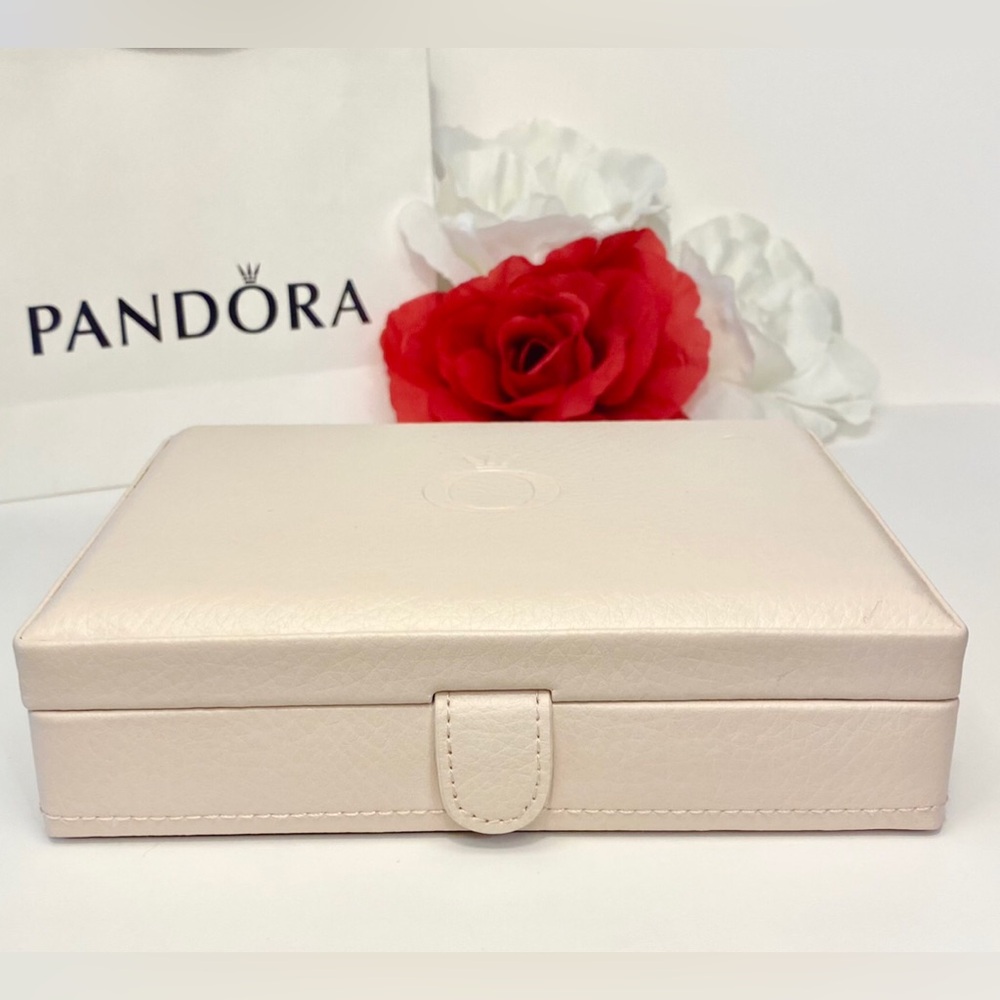 🌹🍃New Pandora Limited Edition Blush Leather Keepsake / Jewelry Travel Case🍃🌹